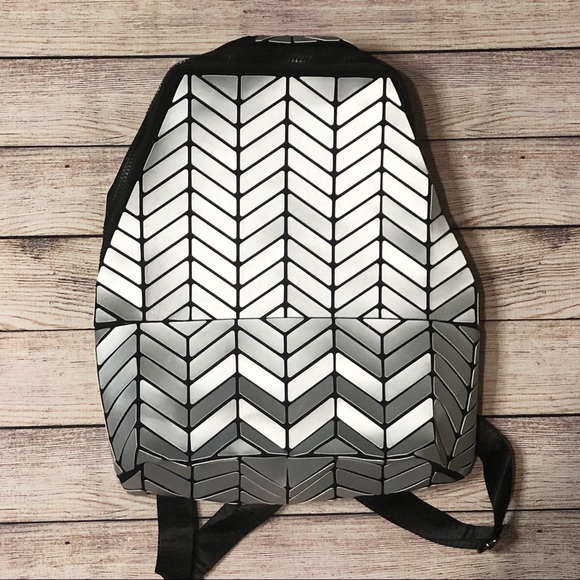 Patrizia Luca Handbags - Patrizia Luca | Silver Metallic Geometric Backpack
